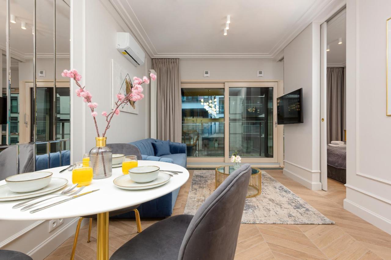 Mennica Residence Central Apartment By Renters Prestige Варшава Экстерьер фото
