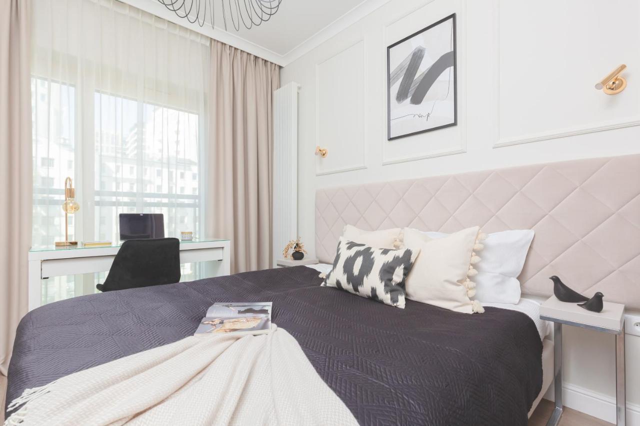 Mennica Residence Central Apartment By Renters Prestige Варшава Экстерьер фото
