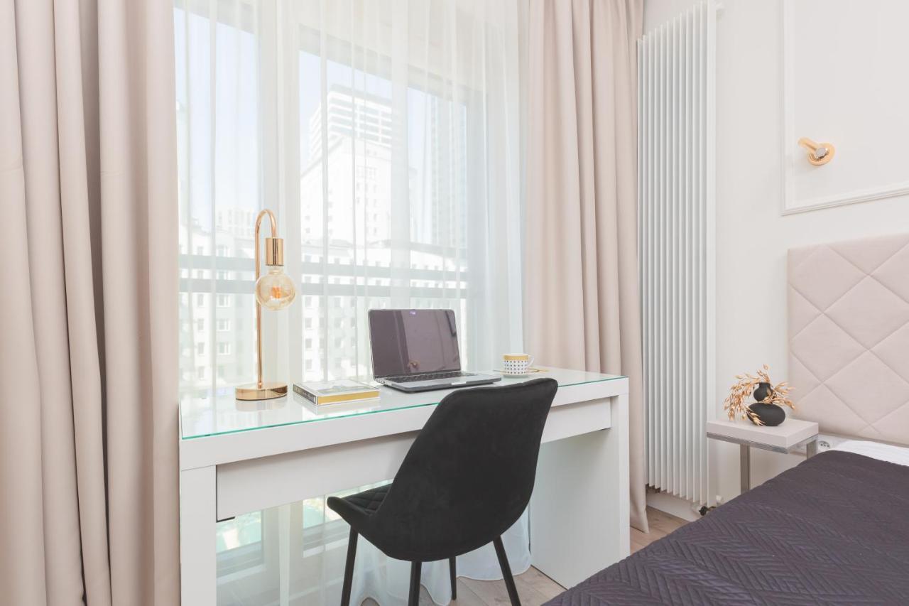 Mennica Residence Central Apartment By Renters Prestige Варшава Экстерьер фото
