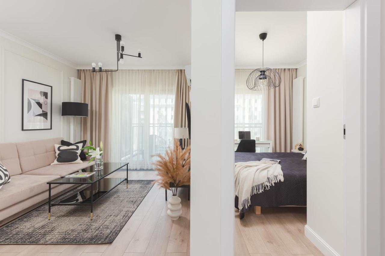Mennica Residence Central Apartment By Renters Prestige Варшава Экстерьер фото